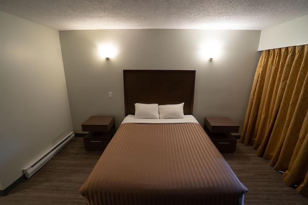 בורנבי Coast Metro Vancouver Hotel מראה חיצוני תמונה