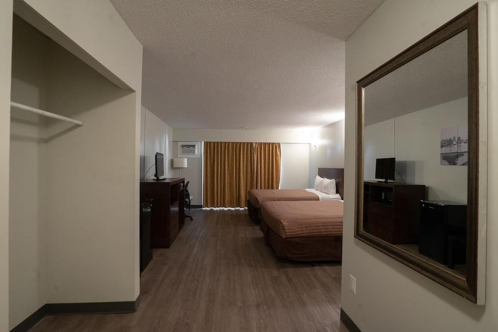 בורנבי Coast Metro Vancouver Hotel מראה חיצוני תמונה